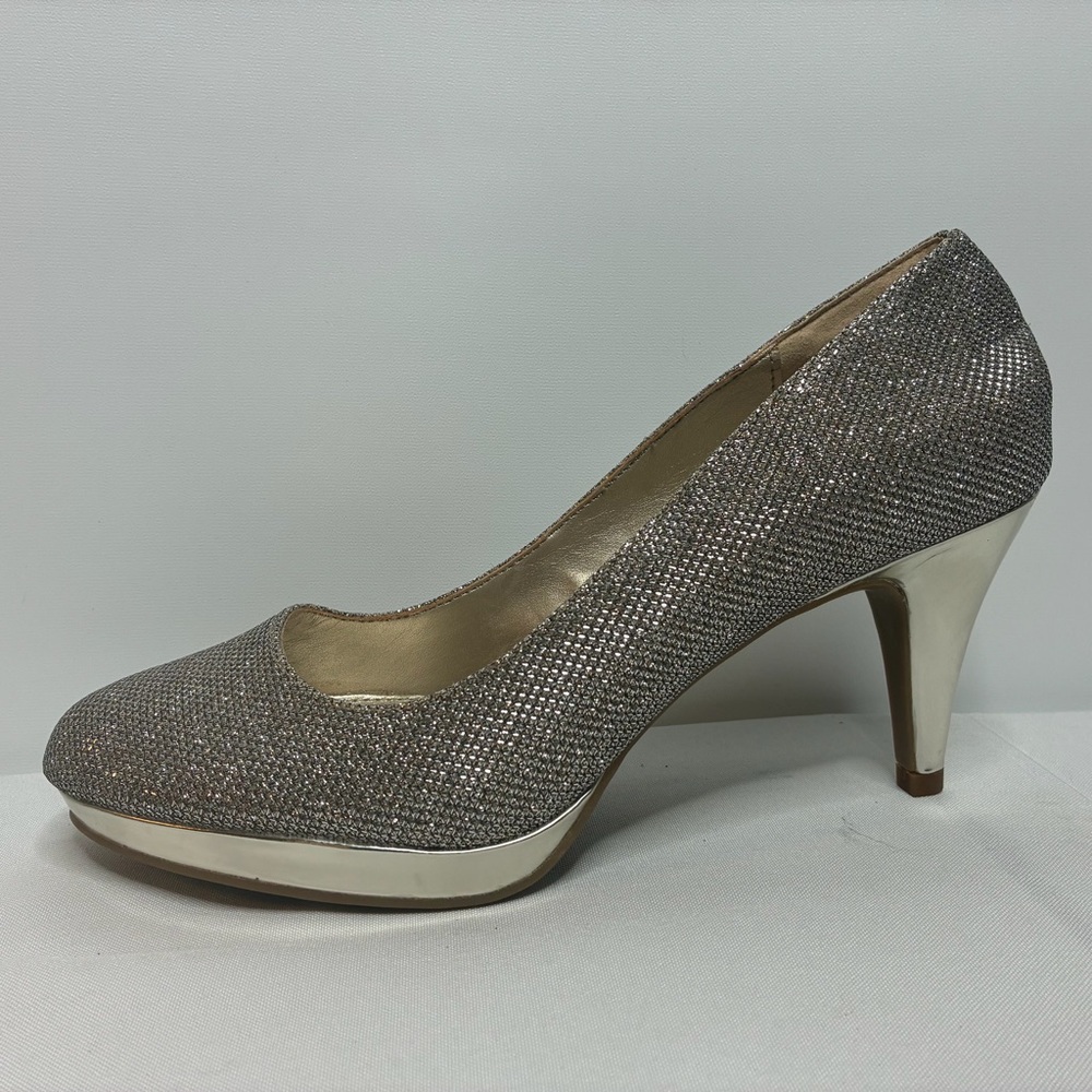Bandolino Silver Glitter Pumps | Women’s Size 8 | Classic Heels